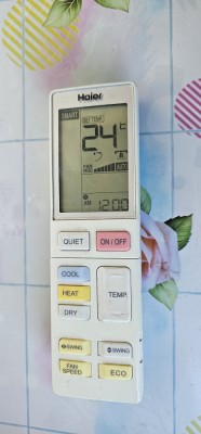 TELECOMANDA AER CONDITIONAT HAIER ORIGINALA , FUNCTIONEAZA . foto