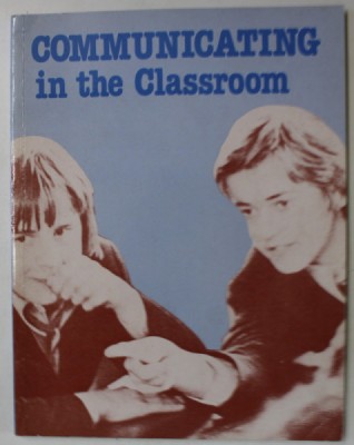 COMMUNICATING IN THE CLASSROOM , A GUIDE FOR SUBJECT TEACHERS ..by CLIVE SUTTON , 1981 foto