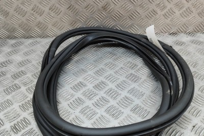 Garnitura ușă dreapta spate SEAT TARRACO KN2 2023 OEM: 5FJ867914 | 23099719 foto