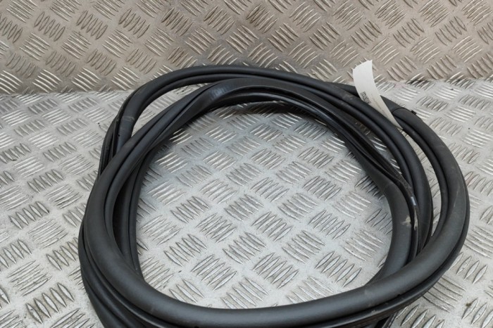 Garnitura ușă dreapta spate SEAT TARRACO KN2 2023 OEM: 5FJ867914 | 23099719