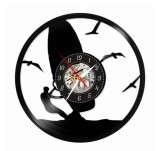 Ceas de perete din disc vinil, Tematică Yachting / Navigație, Design cu Velier și Valuri, Negru, 30 cm