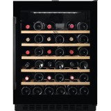 Racitor de vinuri incorporabil AEG AWUS052B5B, 145 l, 52 sticle, Control electronic, Rafturi lemn, Usa reversibila, Clasa G, H 82 cm, Negru