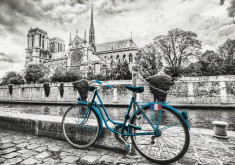 Puzzle Educa - Bike Near Notre Dame 500 piese foto