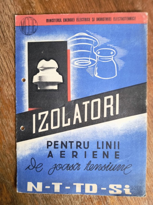 Pliant prezentare Izolatori pentru linii aeriene de joasa tensiune / CD1P