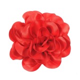 Brosa floare rosie