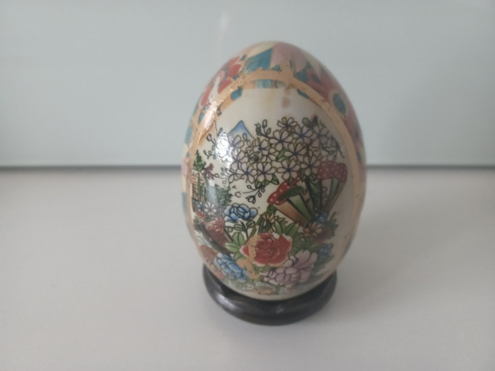 Ou decorativ portelan vechi chinezesc, pictat, motiv floral, stil cloisonne