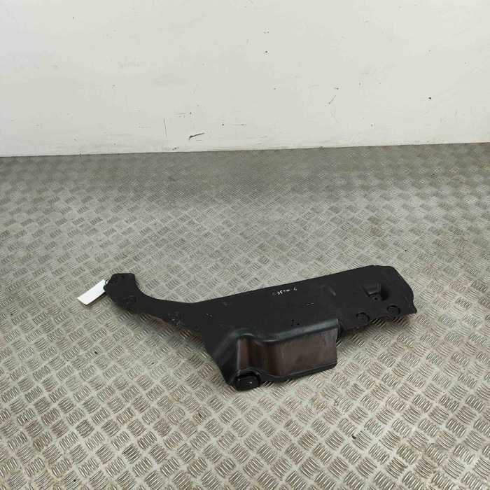 Scut motor central spate BMW 3 G20, G28 2022 OEM: 7453188