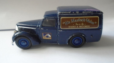 bnk jc Matchbox Dinky DY-8 1948 Commer 8CWT Van foto