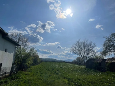 Vand teren intravilan 2453 mp in Ocna-Mures foto