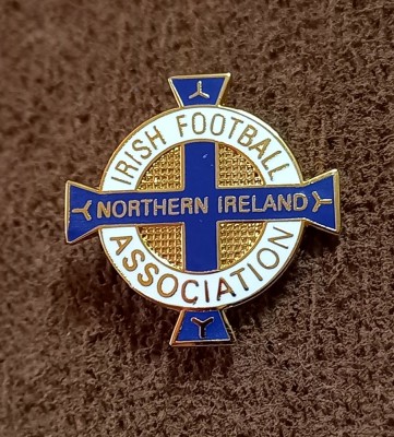Insigna fotbal - Federatia de Fotbal din IRLANDA de NORD foto