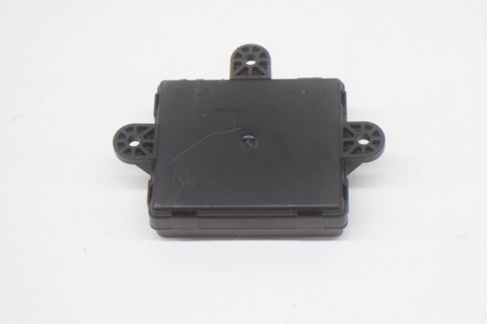 Modul de control ușă dreapta spate VOLVO V60 2013 OEM: AV6N-14C236-BB,31343873,AV6N-14C068-AE | 12023761