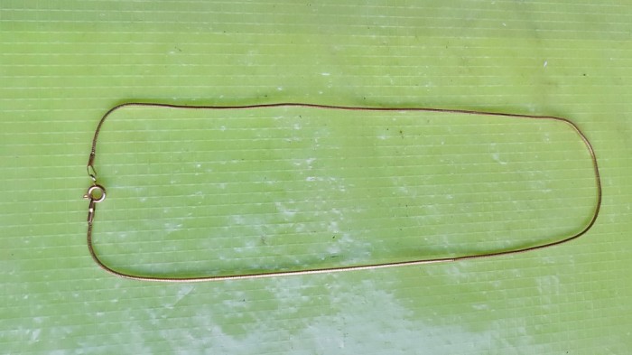G04- Lant dama alama aurita cu zale plate fin si elegant stare buna.