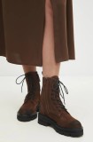 Answear Lab bocanci din piele intoarsa femei, culoarea maro, cu platforma
