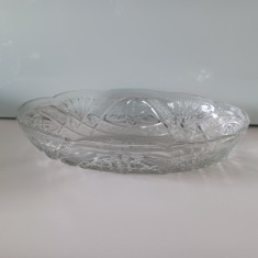Bol oval, vechi, din cristal, stare excelenta, model deosebit