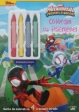Cumpara ieftin Coloram cu Paienjenel. Carte de colorat cu 4 creioane cerate/***