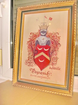 B552-Scutul heraldic medieval Familia Doynesich origine Bosnia. foto