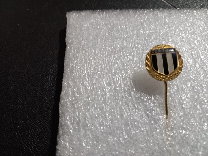 Insigna aniv. Partizan Belgrad