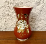 VAZA DIN PORTELAN WALLENDORF- MARCAJ W 1764 MADE IN GDR- GOLDRELIEF HANDGEMALT H17CM