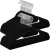SONGMICS Set de 50 de umerase pentru haine, anti-alunecare cu catifea, bara de cravata si carlig pivotant, 43,5 cm, negru Household NewTrend