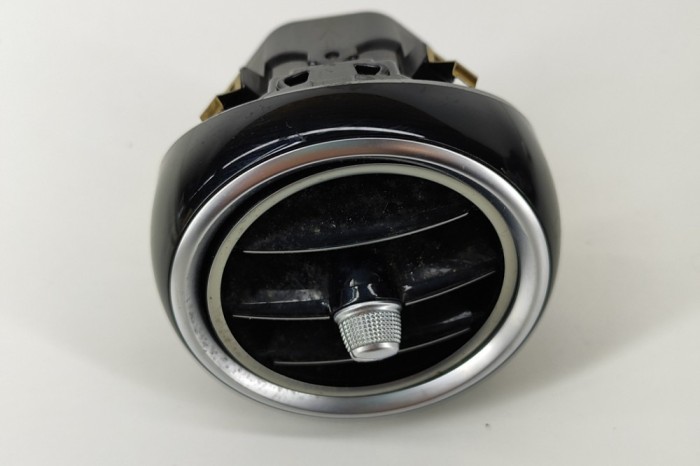 Gura de ventilație planșa de bord MERCEDES-BENZ C Coupe C205 2016 OEM: A2058304204 28252240