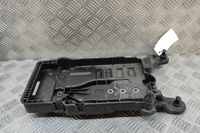 Suport baterie VW TAIGO CS1 2023 OEM: 2Q0915331 30082756