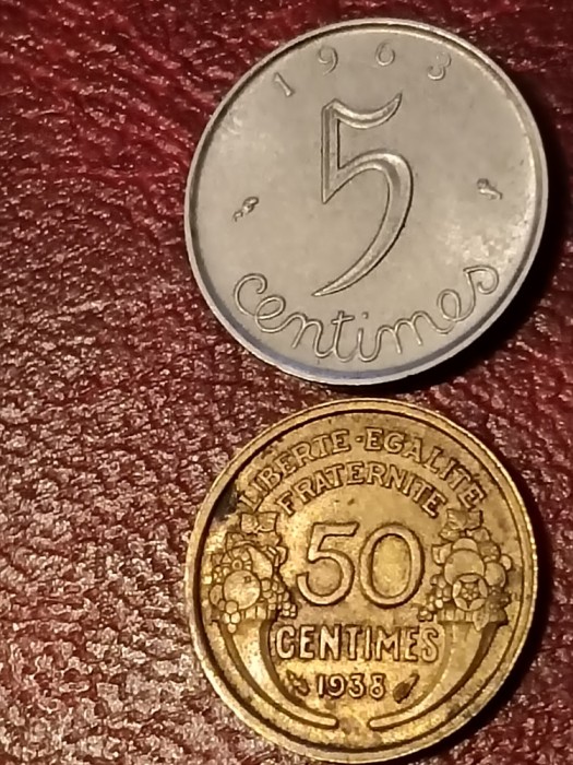 Lot 2 monede Franta: 5 centimes 1963 + 50 centimes 1938, stari UNC + Luciu [poze]. Discount conform descriere[10 - 20 %. Vezi descrierea.].