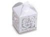Cutie de carton alb perlat cu trandafiri + eticheta personalizata