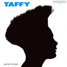 Taffy - Walk Into The Daylight (1985, Ariola) italo-disco disc vinil Maxi Single foto