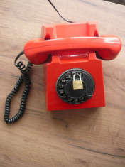 TELEFON CU DISC ( electromagnetica, rosu ) foto