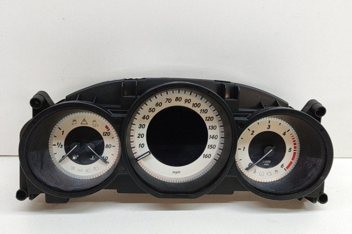 Ceas de bord MERCEDES-BENZ CLS C218 2014 OEM: A2189007004,A2189016100,A2129026108,A2189024701,A2129029706,A2129026208,A2129026808,A2C87307100,A2C53435