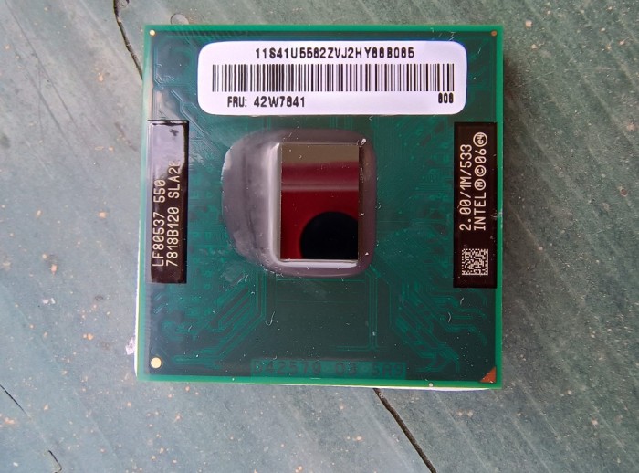 Procesor laptop Intel Celeron 550 la 2 GHz. Impecabil!