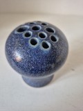 Vas ceramic vaza Ikebana, ceramica albastra, 9cm inaltime, 13 orificii