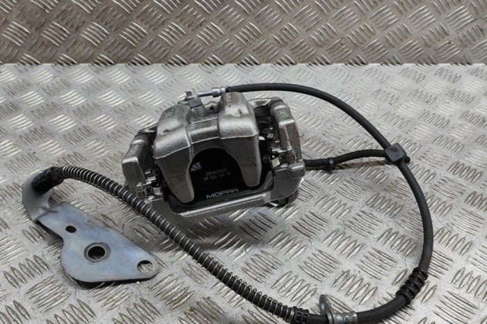 Etrier de fr&acirc;nă dreapta spate PEUGEOT 3008 III KA, KB, KC 2024 OEM: Off-road | 28327139