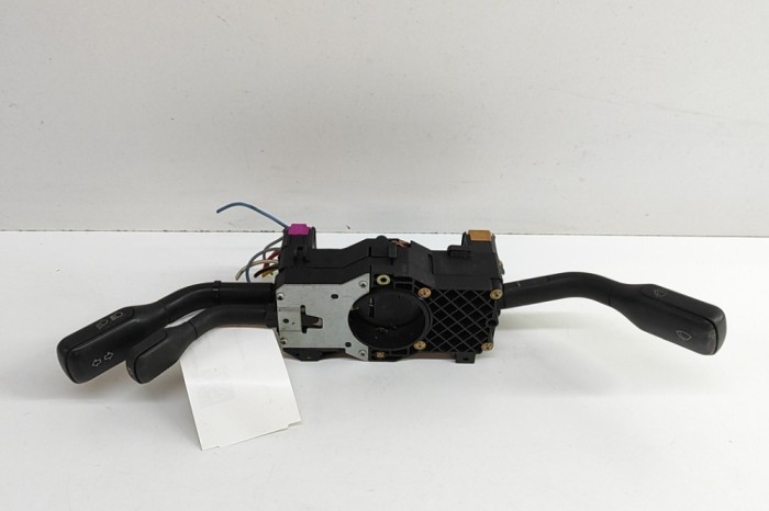 Maneta semnalizare ștergătoare AUDI A4 8D2, B5 1995 OEM: 4D0953513,4D0953513A,4D0953513B,8D0953513,4D0953513C 30762474