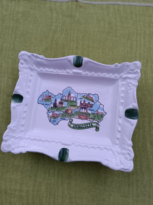 Ceramica Molina Andalucia, deosebita scrumiera