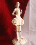 BIBELOU FIGURINA PORTELAN ENGLEZESC ROYAL WORCESTER COMPTON &amp; WOODHOUSE THE VOGUE COLLECTION 1928 KITTY 21 CM