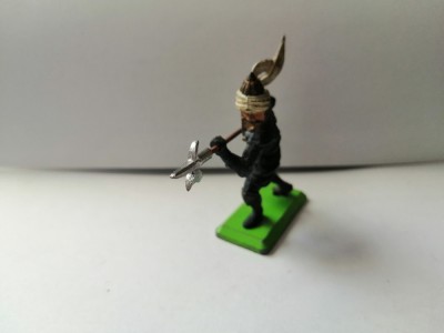 bnk jc Britains Deetail 703 - cavaler sarazin cu halebarda foto