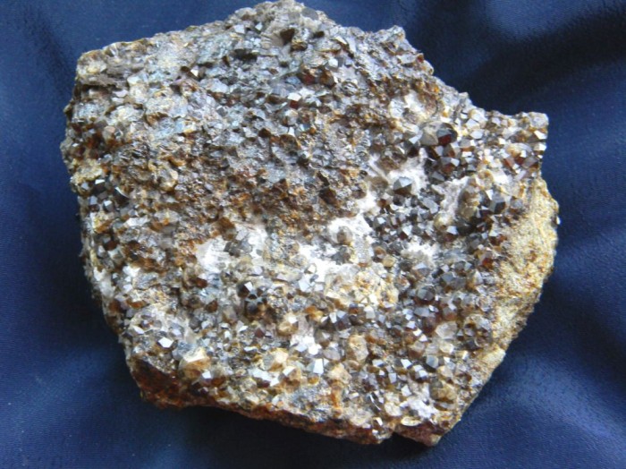 Specimen minerale - GRANAT (CV5)