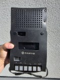 Casetofon Sanyo M 2522 Z. Sanyo vintage portable cassette recorder, Made in Japan. Anii '70-'80.
