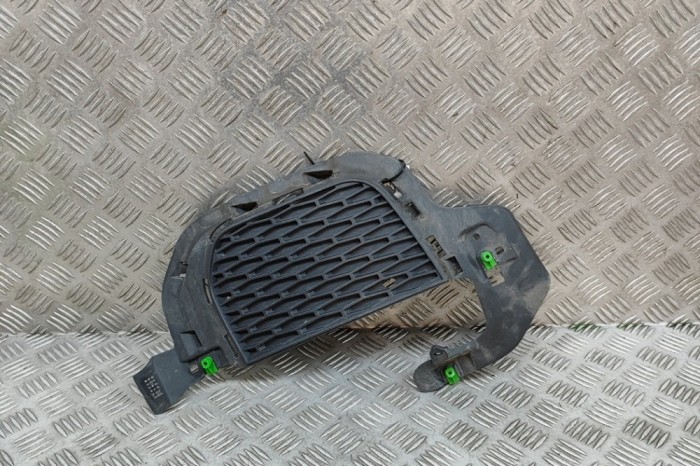 Grila dreapta față LAND ROVER RANGE ROVER EVOQUE L538 2017 OEM: GJ32-15A298-A 28419909