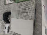 Vand xbox one 1tb cu controller xbox ine power a licentiat de microsoft