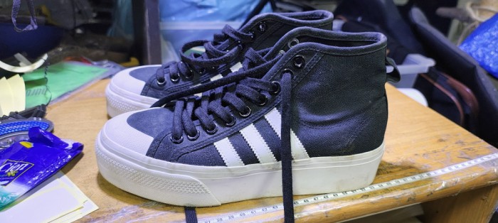 Adidasi adidas dama Nr. 40