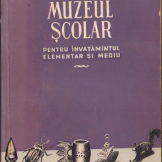 HST C6688N Muzeul școlar de Iustin Handrea 1957 dedicație autor