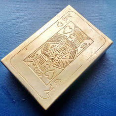 D697-Cutie pt. carti de joc veche alama argintata stare buna.
