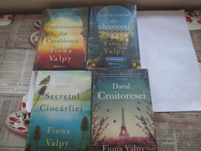 FIONA VALPY - VOLUME foto