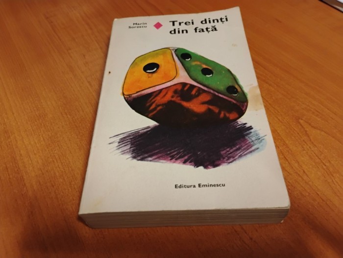 Trei dinți din față