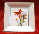 FARFURIE IN MINIATURA PORTELAN GOEBEL BERTA HUMMEL GALERY DECOR POINSETTIA FLOAREA CRACIUNULUI CRACIUNITA 8 CM