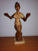 Statueta sculptura lemn arta tribala africa femeie dansand cap maini sold mobil
