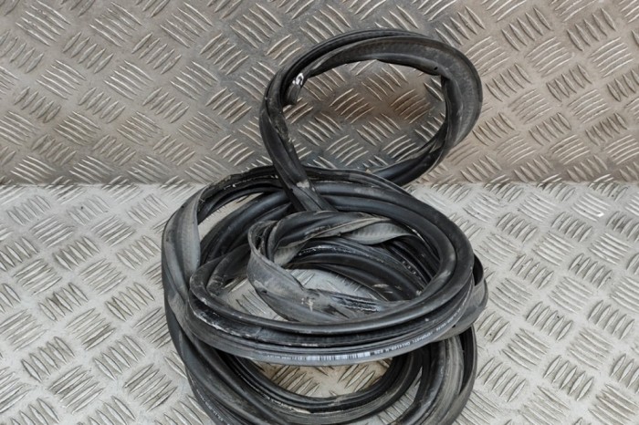 Garnitura de cauciuc haion VW ID.4 E21 2021 OEM: 11A827705B 22156522