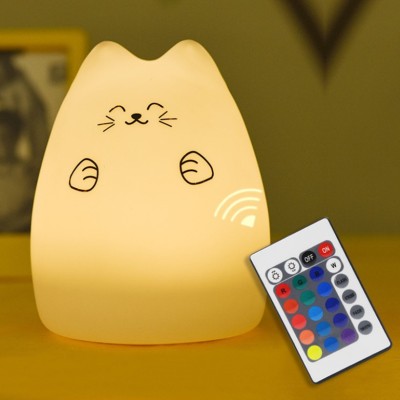 Lampa de veghe LED pisicuta iubitoare din silicon moale curioasa foto